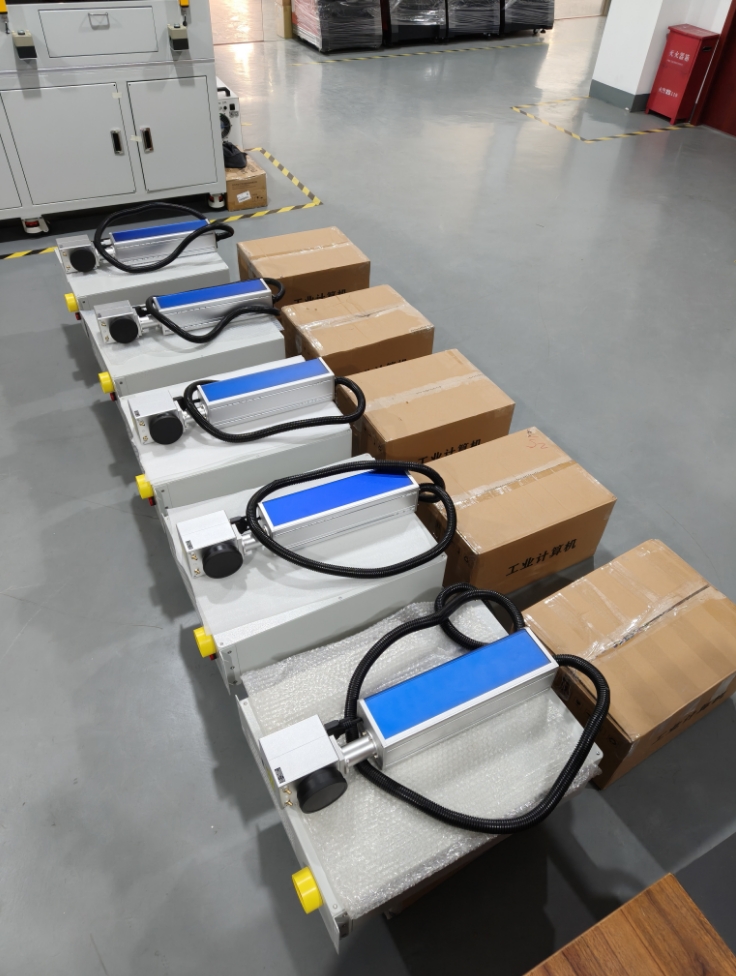 1737079813841581.jpg 自動線激光打標(biāo)機(jī).jpg